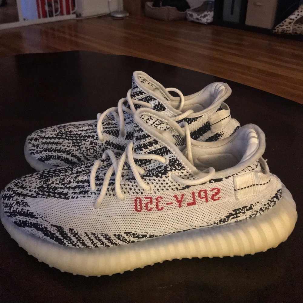 Yeezy boost 9.5 zebras